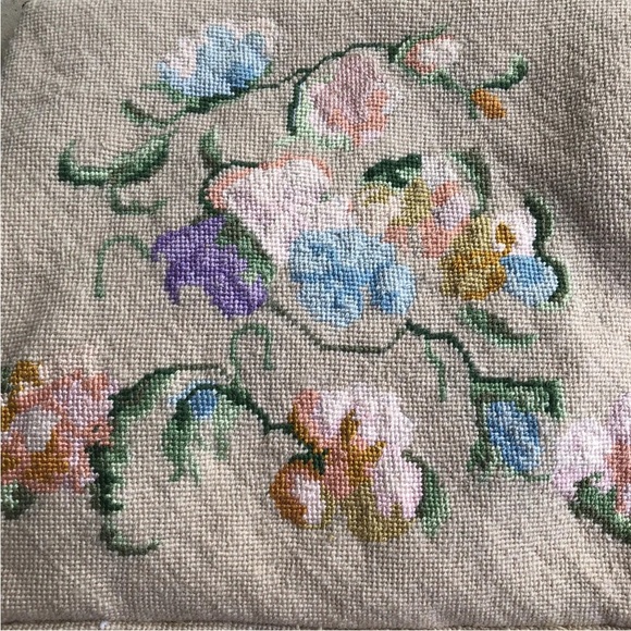 Floral Tapestry Carpet Bag Purse Vintage 50s 60s Embroidery Needle Mary Poppins - Picture 2 of 9